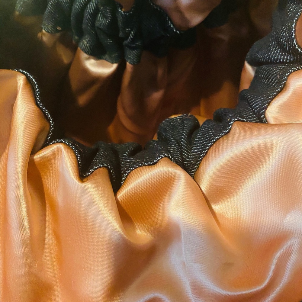 Handbag - Picture 2 of 5